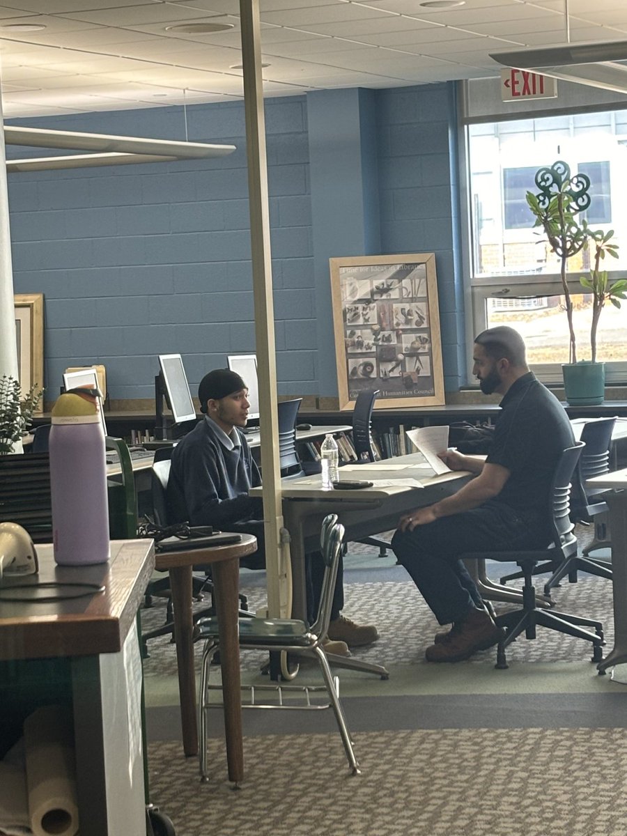 CTTechHS's tweet photo. Last week, @GDElectricBoat arrived at @HowellCheneyTHS Technical High School to interview students from multiple trade programs including #Diesel, #AutomotiveTechnology, #Carpentry, #MDET, #HVAC and #Welding. At the end of the event, 16 students were provided with a job offer! 👏 https://t.co/6flZ205gSZ