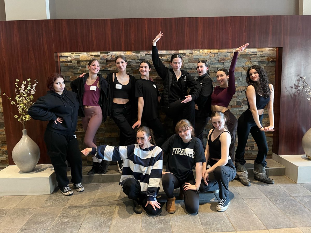 COLLÈGE CHURCHILL HIGH SCHOOL tweet media