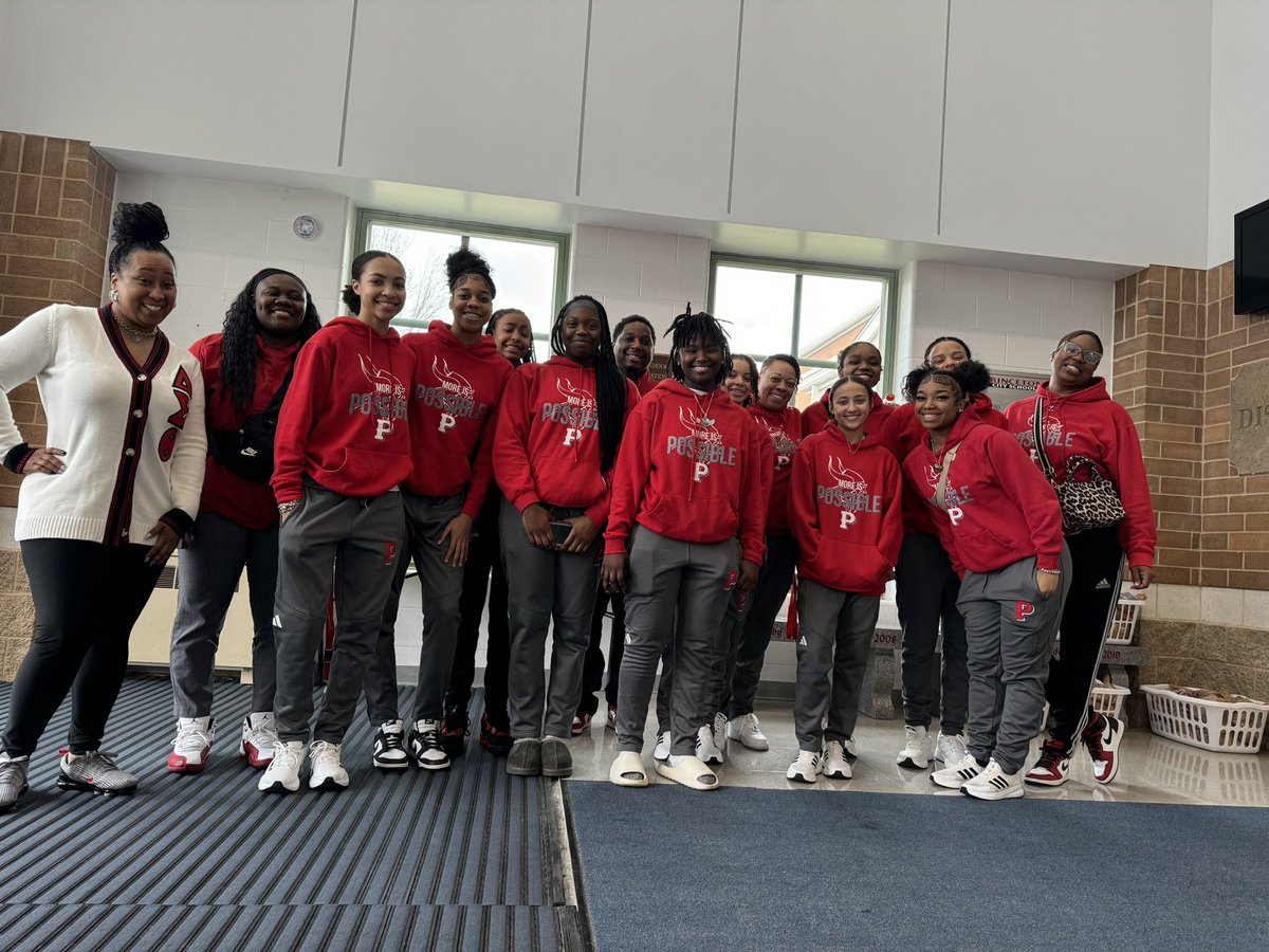 The Lady Vikes know #SHElem is always happy to see them! Thank you for spending time with our Little Vikes today! Until next time Coach Dee!!! #AAGV 
<a href="/VikeNation/">Princeton Athletics</a> <a href="/VikeNationAD/">Joe Roberts, CMAA</a>