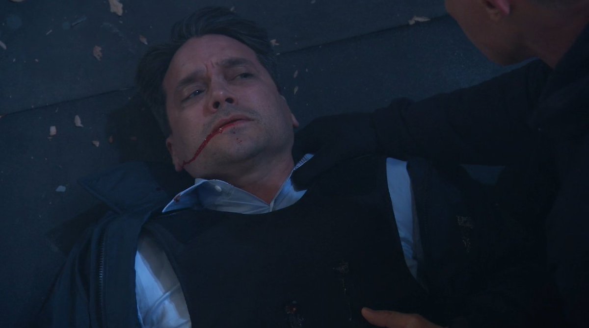 GeneralHospital's tweet photo. Dante can't believe his eyes. Can Jason act fast enough to save the downed PCPD Detective?
A shocking, new #GH starts RIGHT NOW on ABC! #DominicZamprogna https://t.co/zREiDjr9yC