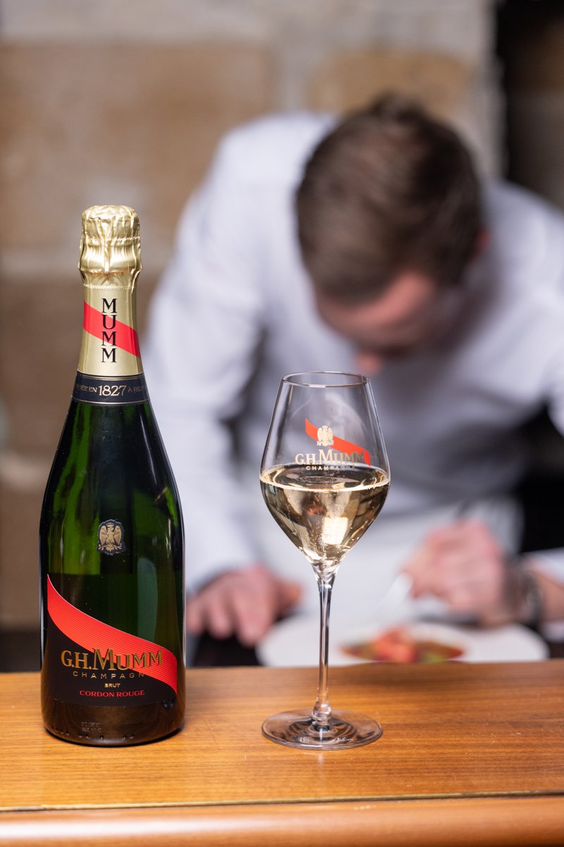 After hosting Mallory Gabsi, Florian Barbarot and Kelly Rangama, it continues its culinary odyssey with the arrival of a new Michelin-starred chef. Stay tuned! #Mumm #Champagne PLEASE DRINK RESPONSIBLY Please only share our posts with those who are of legal drinking age.