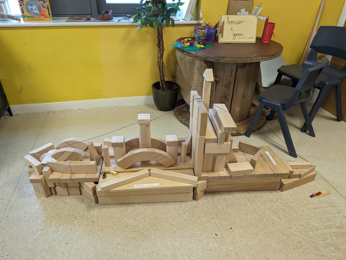 Block play in every room at @JubileeParkPS , from EYFS to Year 6. Does your school intentionally create more playful spaces? Do you think this is important for children's breadth of experience, freedom of expression and joy of learning? Would it align with your 'why'?