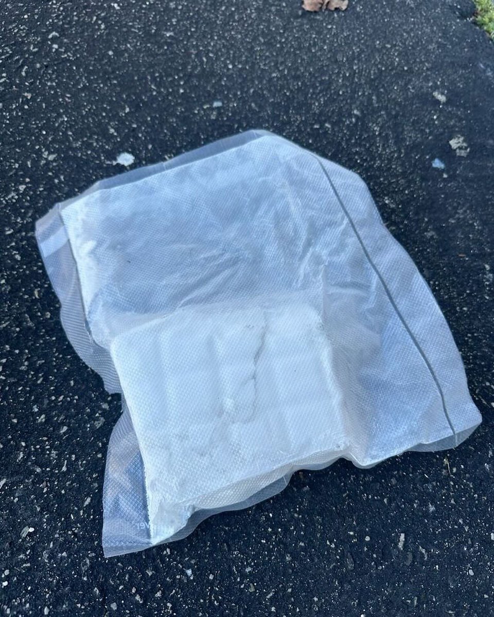 SLONick4's tweet photo. Yesterday a suspect assaulted his wife and left. When cops arrive , they heard a loud thud in his backyard. The cops found a bunch of drugs in a bag 😬. We wrote a search warrant and, inside the house, we find over 1,000 grams drugs, almost $2000 in cash, and a loaded gun. 😗. https://t.co/b631J3xS15