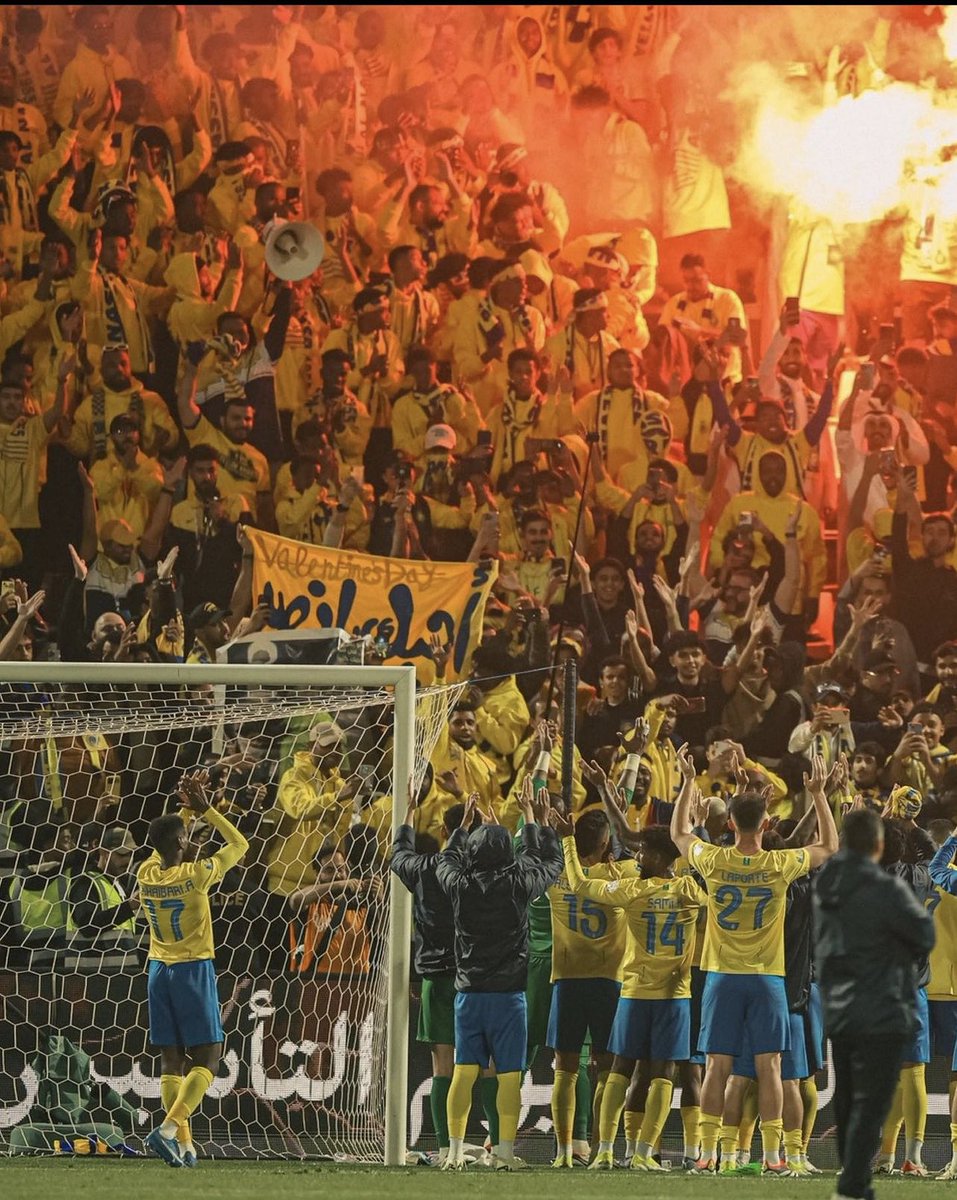 ByanNassr's tweet photo. 🟡 استعدوا … ترقبوا … كونوا في الموعد :

تذاكر لقاء النصر ضد العين ستطرح الساعة 9 مساء 

أحجز تذكرتك بأسرع وقت ثم بعد نفاد التذاكر ضع فريق العين واحجزوا مدرجاتهم https://t.co/iIe8mo8p6k