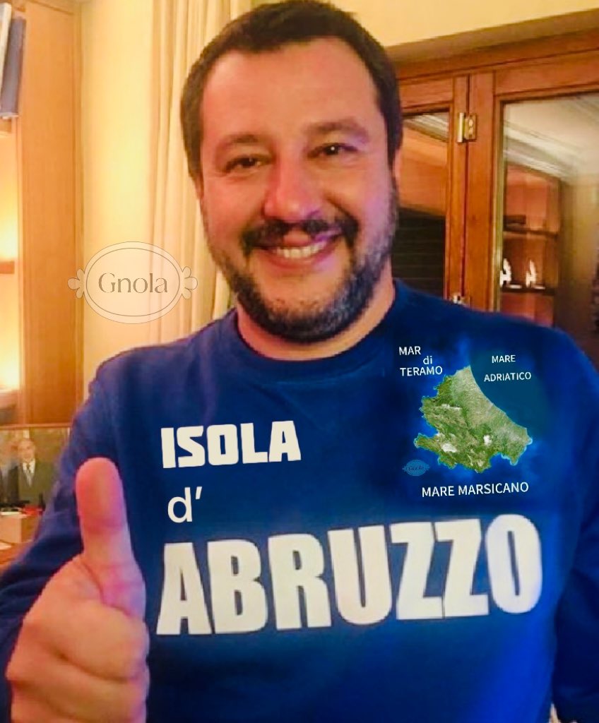 GnolaRoma's tweet image. Dal palco di Pescara: 
“Che isola meravigliosa! Devo scriverlo su Facebook, Instagram e Threads, i miei social preferiti !”
#facebookdown #instagramdown #Threadsdown #Abruzzo