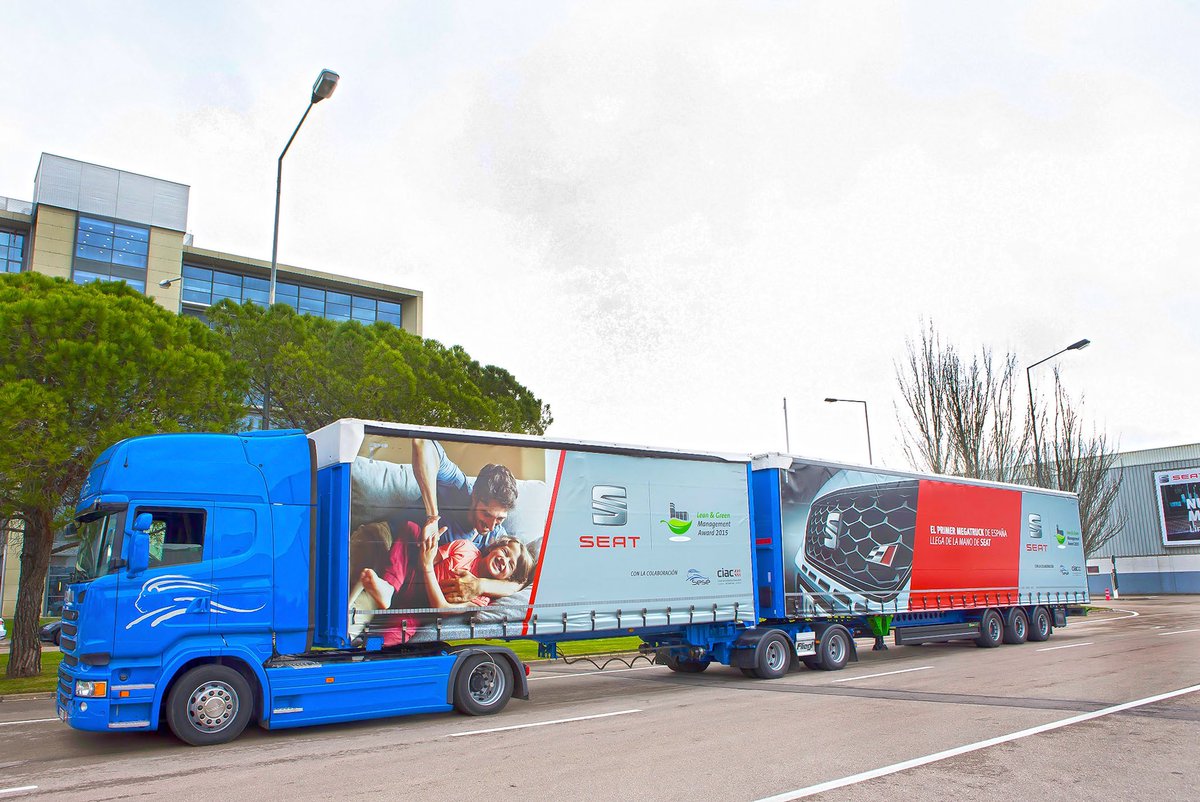 BB27000's tweet photo. Je soutiens le fret ferroviaire contre la directive européenne autorisant les camions de 44 et 60 tonnes.
L’arrivée de tels camions créer une distorsion de concurrence encore plus grande.

Toujours plus de camions, moins de trains, votre santé au milieu. https://t.co/amQSKrufjK