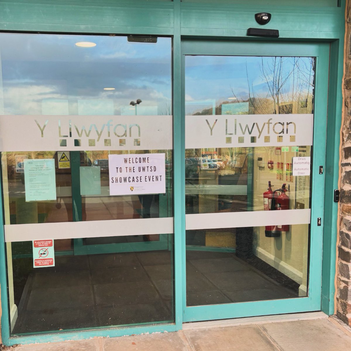 And just like that it’s the half-hour actors call! #acting #showcase #classof2024 #theatre