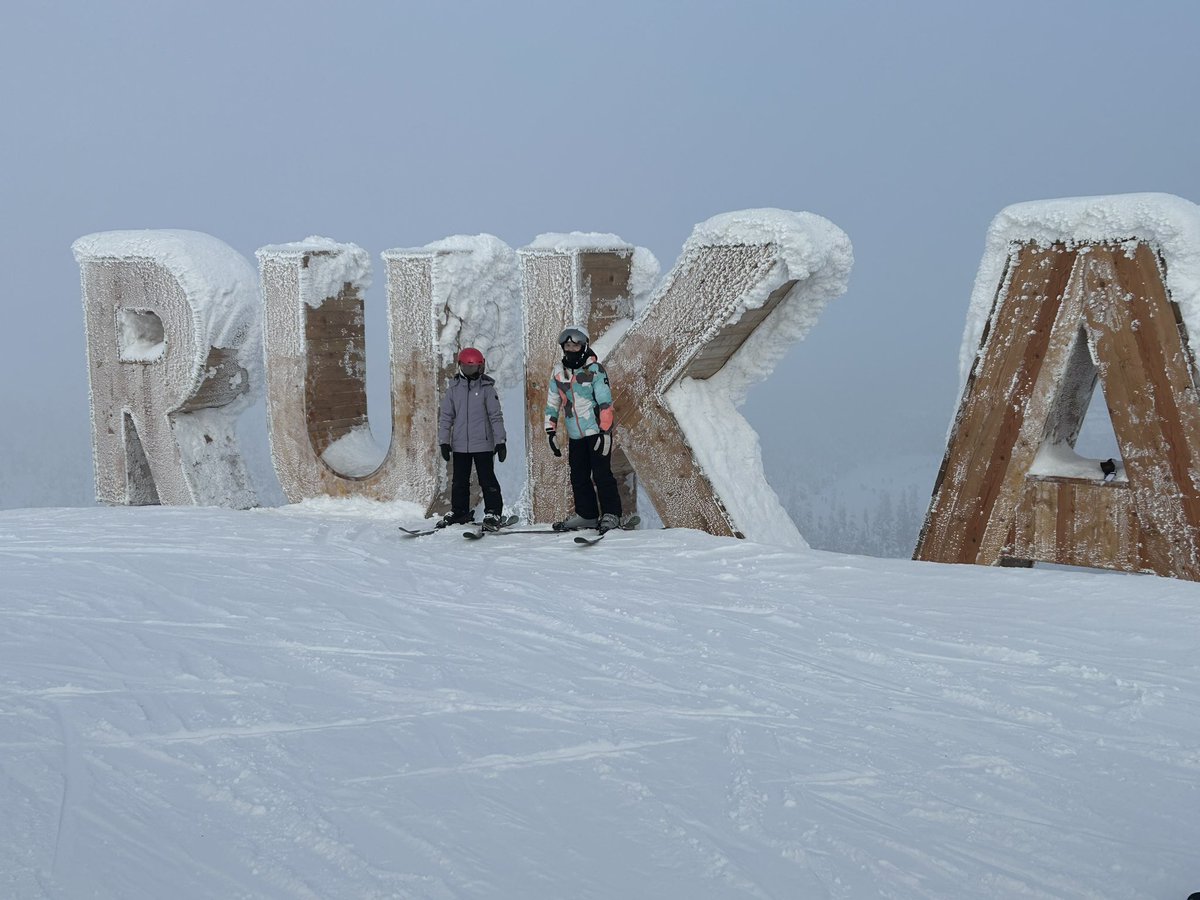 Tämä päivä lasketeltu, huomenna ladulle ja pertsaa. <a href="/rukaskiresort/">Ruka Ski Resort</a> #laskettelu #hiihto