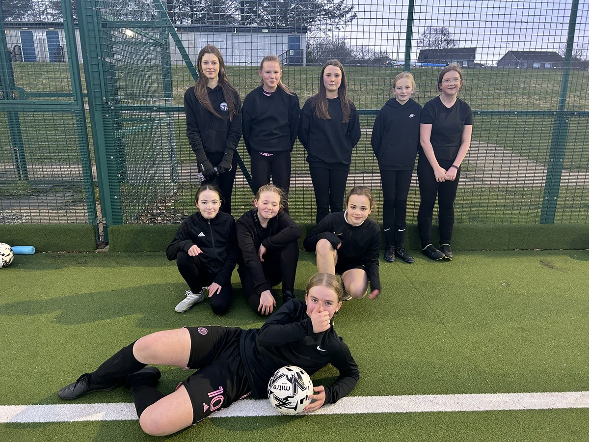 OldieHWB's tweet photo. A narrowly lost final by a single goal in extra time gives Oldmachar 2nd place in the S1-3 girls football festival 🥈Well done girls 🤩 https://t.co/ZMMOo19ZjU
