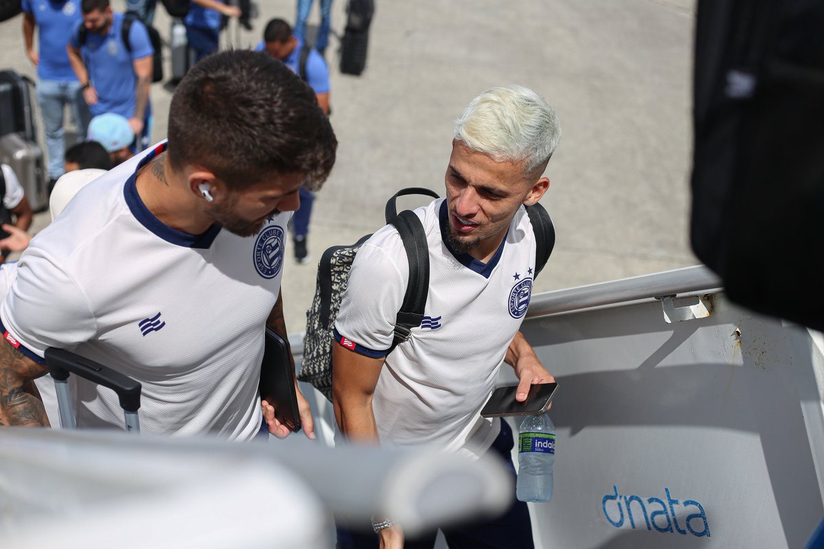 ecbahia's tweet photo. ✈️ #PartiuFortaleza
Boa viagem, Esquadrão!
#BrocaiPorNós #BBMP https://t.co/Z2SJImUJhd