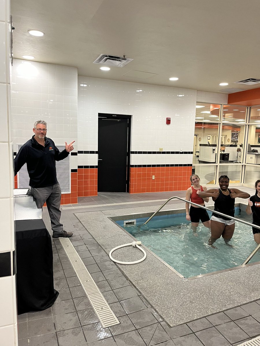 OKStateMAT's tweet image. Happy NATM!!

Last week our MAT1s went up to Stillwater for a field trip to learn all things Aquatic therapy! 

And @aricwarren96 decided to try his hand at a sorority squat 😉

#happynatm #NATM2024 #athletictraining #aquatictherapy #GoPokes #okstatemat