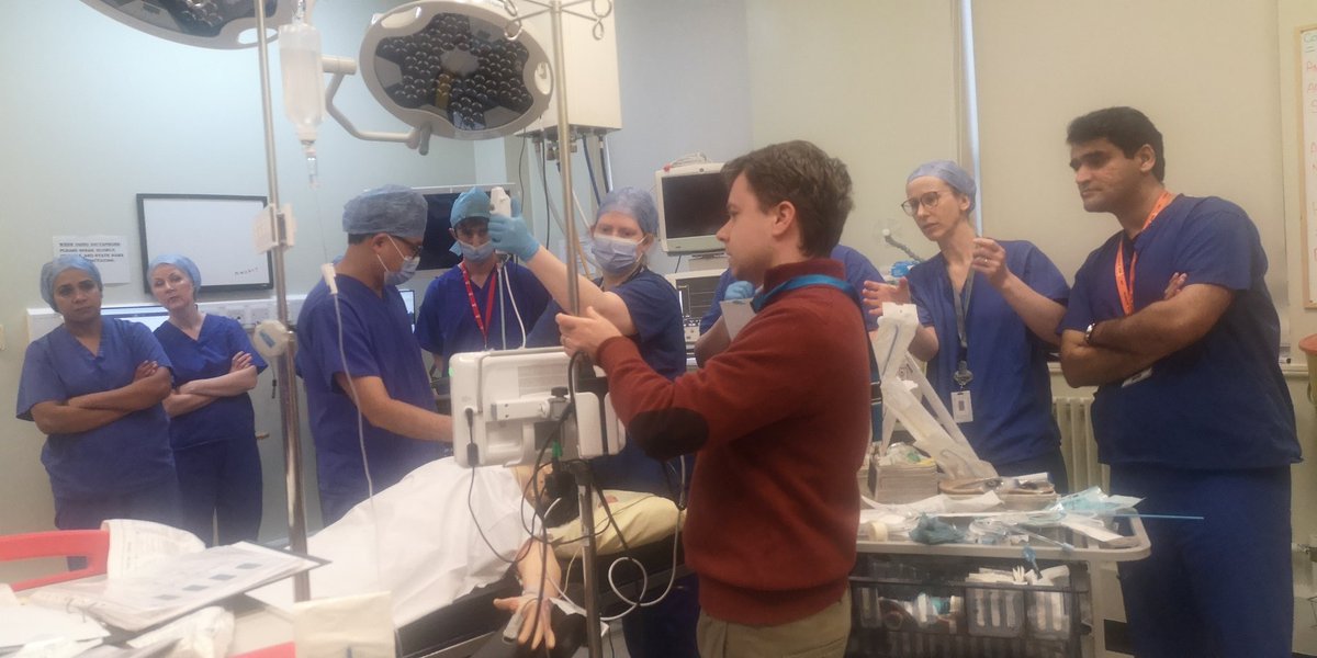 Excellent teamwork demonstrated in LUH Day Services Unit. Following DAS Guidelines led to a calm structured approach in managing a difficult airway and Intubation with an Aintree catheter. Anaesthetics and Nursing team in DSU, well done 👏 #IPESimulation.