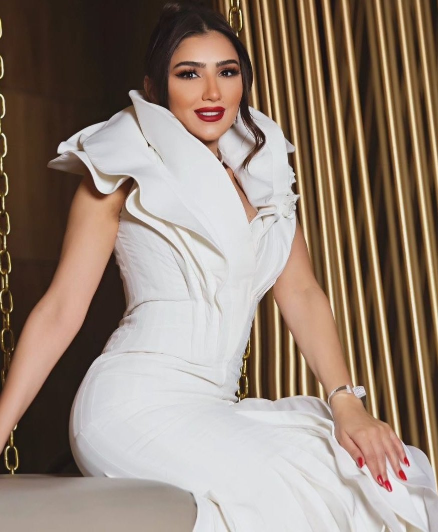 ExclusivestarsX's tweet image. مي عمر