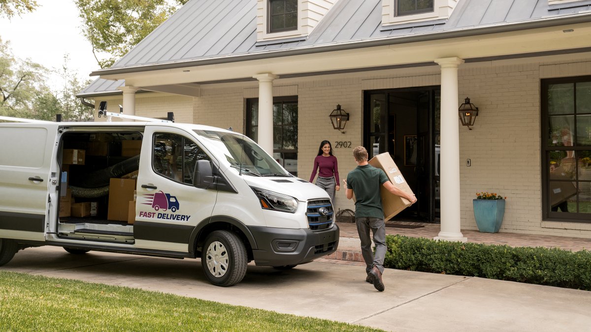 jimfarley98's tweet image. In the past 10 years, we’ve sold 1.2M #FordTransit vans in the U.S. and 99% of them are still on the road today. Truly #BuiltFordTough! media.ford.com/content/fordme…