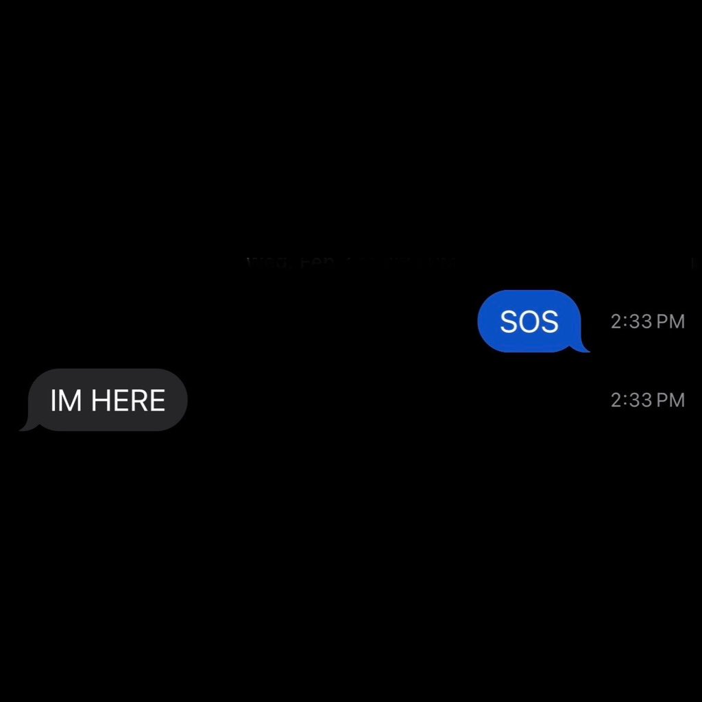 briannawiest's tweet photo. Friends like this, or nothing. https://t.co/yj7qFc5f56