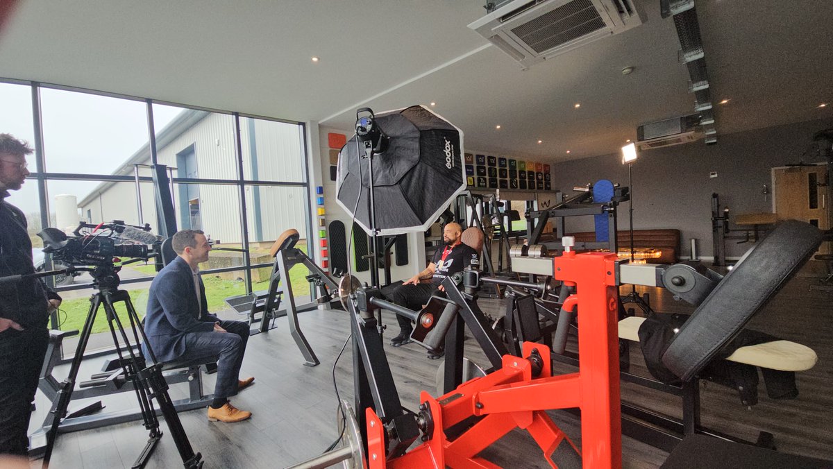 jackkillah's tweet image. Back at it for Points West today...

Tune in at 1830 to hear Ram Patten's story and how he became a UK Bench Press Champ 

@bbcsomerset @bbcbristolsport #Frome #Somerset #benchpress