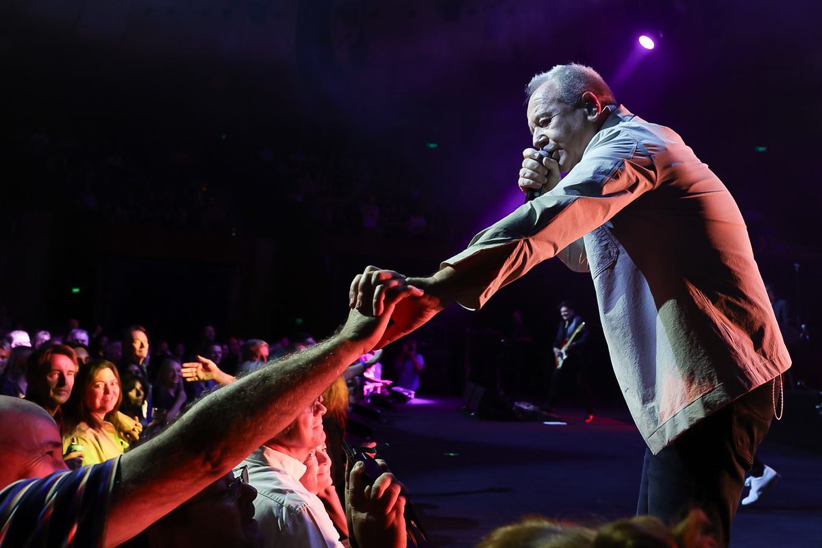 Simple Minds tweet media