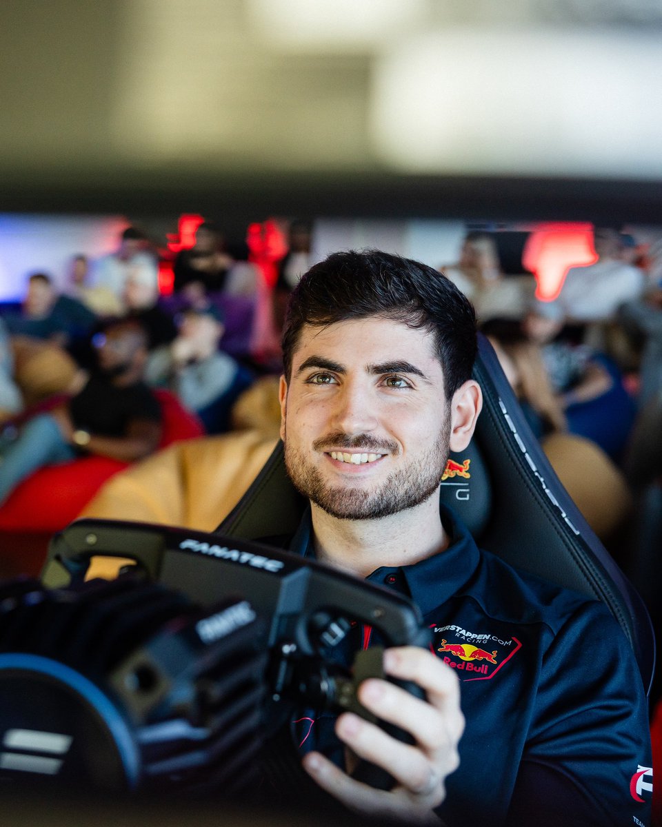 🤝 The team attending the <a href="/redbullgaming/">Red Bull Gaming</a> Player Summit in Dubai 🎮