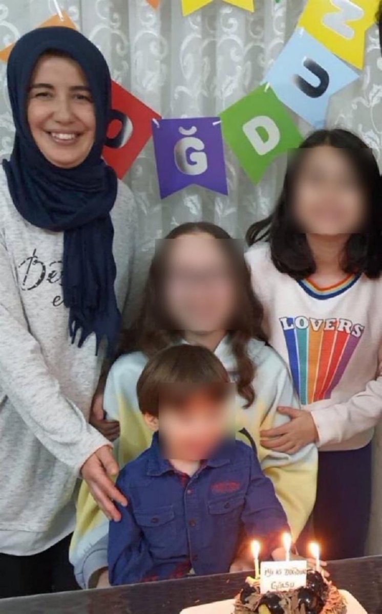 TutsakBebekler's tweet photo. DÜZCE

KHK’lı Anaokulu öğretmeni Elif Çelik Demir hukuksuz iddialar ile cezaevine konuldu.

En küçükleri 3.5 yaşında olan üç çocuğu annelerinin hakkı olan özgürlüğe kavuşmasını bekliyor.

MerveElibol TutuksuzYargılansın

@aylinnazliaka https://t.co/opUNYveAXM