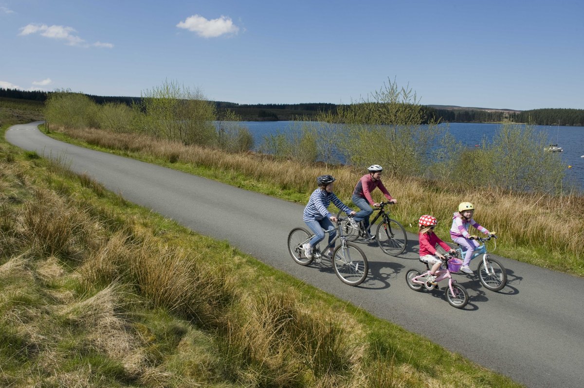 Why not experience the beauty of cycling our wonderful countryside trails. Whether it is cycling solo or as a group, Conwy has many trails to choose from. Take in the spring air and get out there! bit.ly/3Y6eaAU #visitconwy #walesbytrails