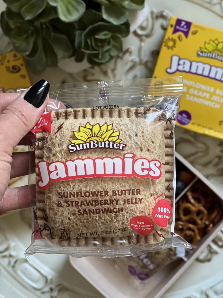 Food allergies? Picky eaters? This is where @SunButter Jammies™ come into play! These nut-free snacks are perfect for my picky 6-year-old. Available in grape + strawberry, these classic flavors have been a hit in my household. #AD 

#SunButter #Jammies #FrozenFoodMonth #MFFM2024