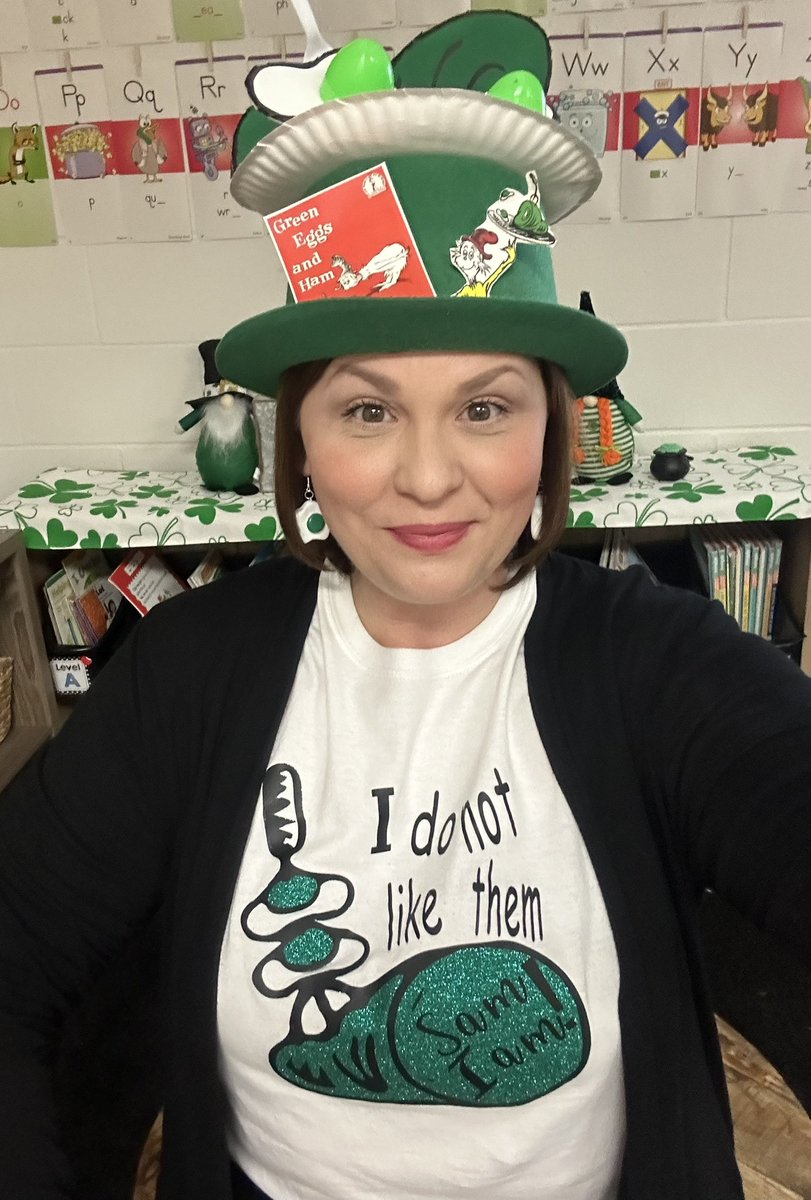 LaceyDye22's tweet photo. Hat Day!! Read Across America week 📚 We LOVE to read in 1st grade! @NISDBoldt @nisdelemelar https://t.co/UkD6gBqOm2