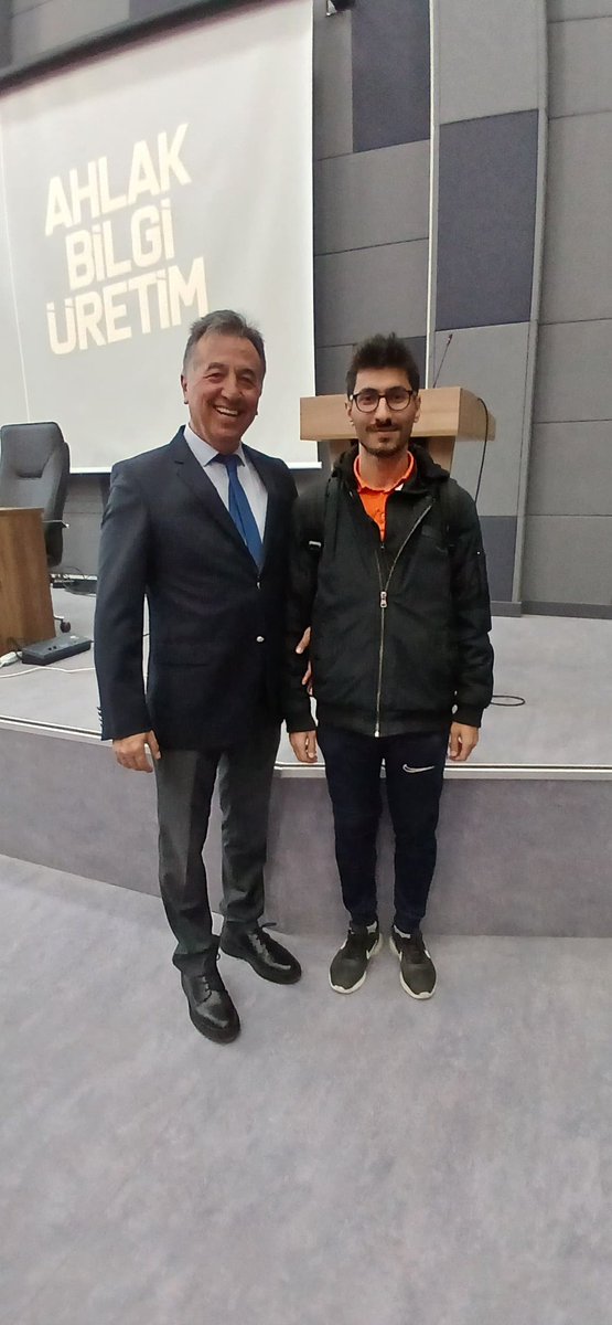 Spor Bilimleri Derneği (SBD) Başkanı Prof. Dr. Fikret Soyer Mardin Artuklu Üniversitemizi ziyarete geldi. Modern Sporların Doğuşu ve Gelişimi üzerine güzel bir sunum gerçekleştirildi. Her şey için teşekkürler <a href="/sporbilimlerder/">Spor Bilimleri Derneği</a> <a href="/mardinartuklu/">Mardin Artuklu Üniversitesi</a> <a href="/ibrahimozcosar/">ibrahim özcoşar</a>  <a href="/resityildiz79/">Reşit YILDIZ</a>