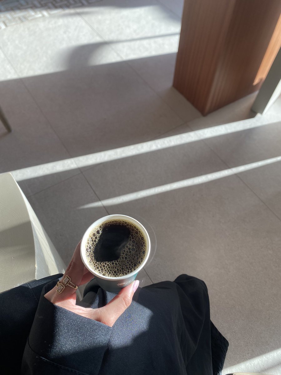 من تقهويت صوتك سولف الزعفران💙