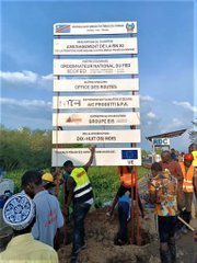 Ikiriho's tweet photo. Entre-temps, @UEenRDC🇪🇺 vient d'annoncer le début des travaux d’asphaltage de la #RN30 à la frontière #Burundi-#RDC dans le #SudKivu pour une durée de 18 mois sur financement de l’#UE. L’aménagement de cette route d'environ 7 km facilitera le commerce et les échanges entre la #RDC et le #Burundi