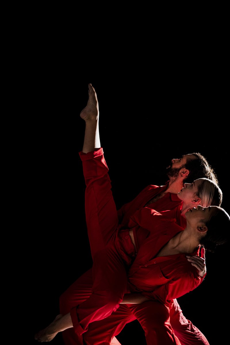 A huge thank you to everyone who came to see Hot House in Oxford last night, it's a joy to share this work with you all at this time. Next up we're heading to our home-county tomorrow to perform at The House at <a href="/TheAIPlym/">The Arts Institute Plymouth</a>. Come along and join us there bit.ly/RCDautumn2024