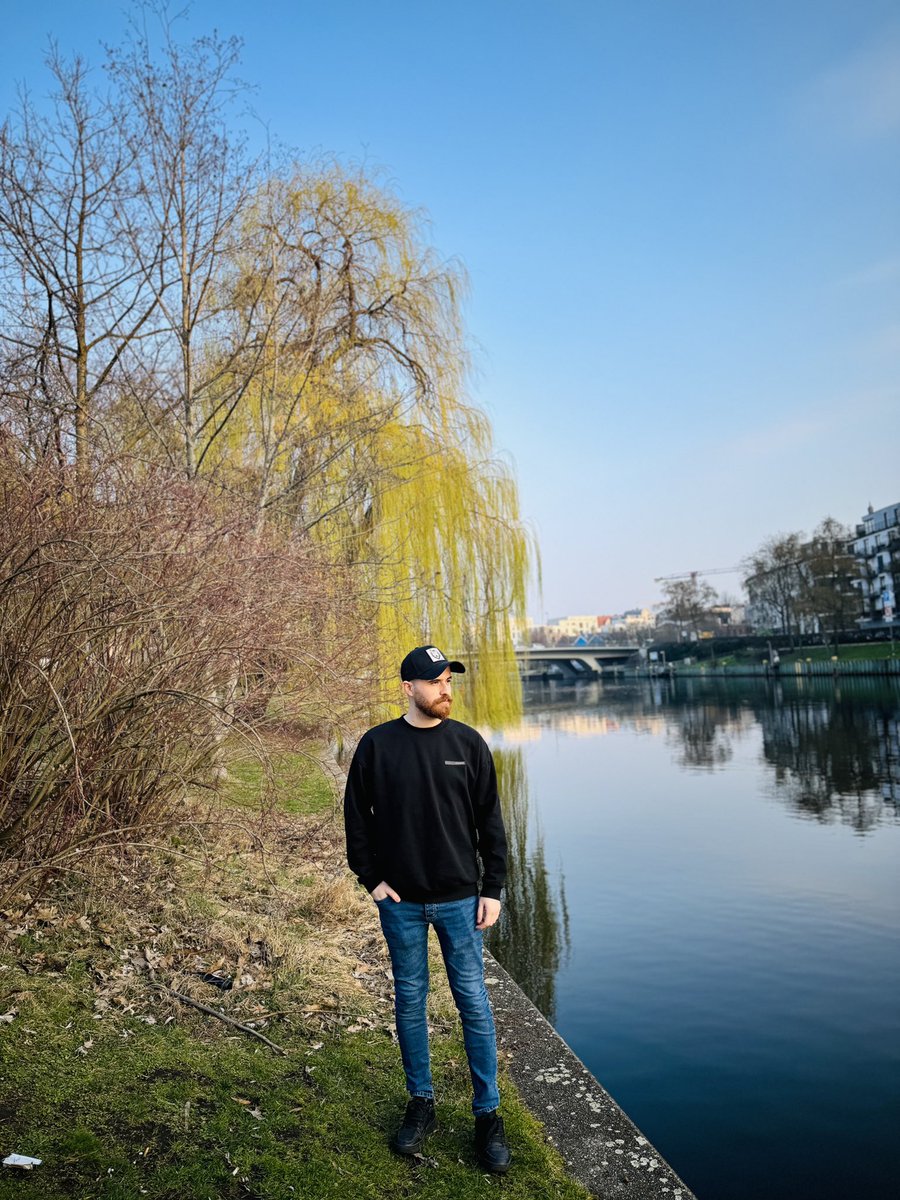 niyaz Aradni 💎 tweet media