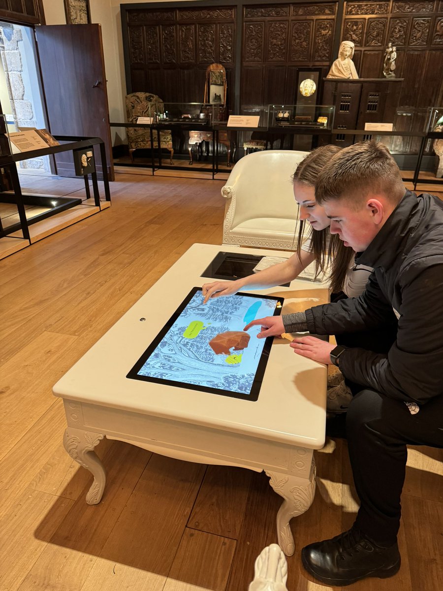 Mrs Lockens tweet media