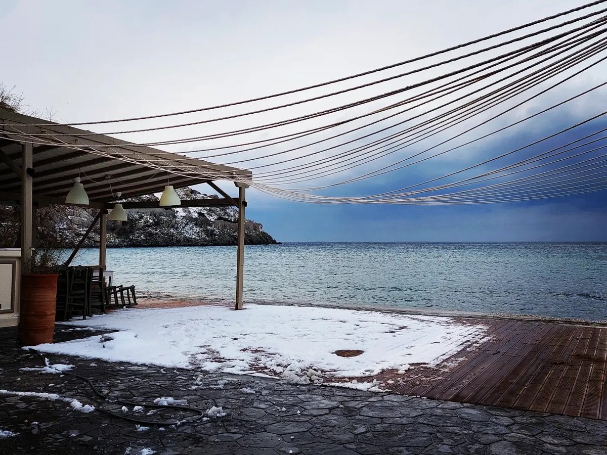 GianniSkaragas's tweet photo. «Γιατί κανένα αστέρι δεν πέφτει στο χώμα, αν δεν σκίσει τη νύχτα με φως».
Απόψε στις 21:45
#ΚάνεΌτιΚοιμάσαι #SilverLineMedia_Productions #ertofficial_ #ERTworld #ertflix #ΓιάννηςΣκαραγκάς
#KaneOtiKoimasai #SeoulDramaAwards2023 #ΕκδόσειςΚριτική https://t.co/rsvsT89tvX