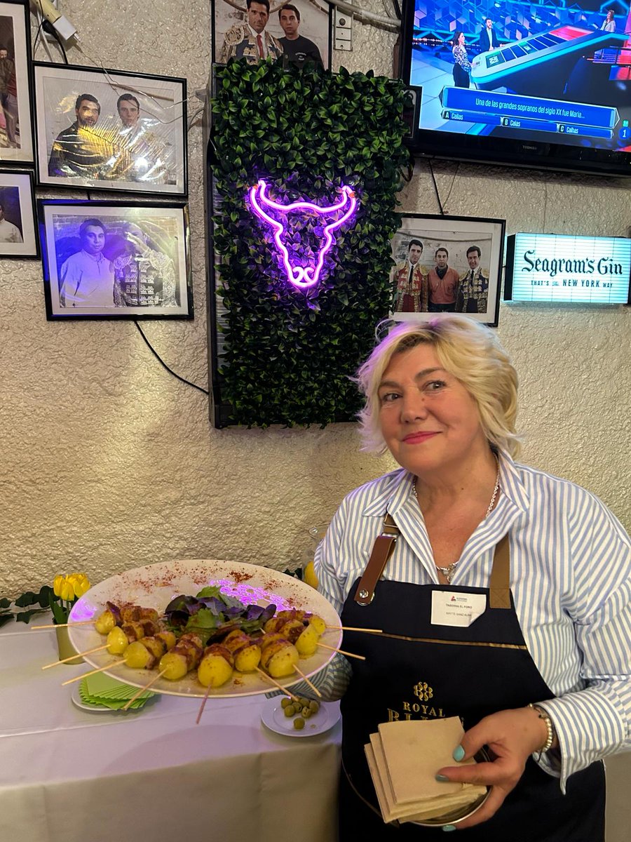 ACENOMA's tweet image. Ayer nos reunimos más de 40 empresarios en un nuevo #networking  para intercambiar experiencias entre profesionales, enriquecernos mutuamente y generar nuevas oportunidades de negocio.

#Sanse #sanse4business #negocios #sinergias #SanSebastiándelosReyes #madridnetwork