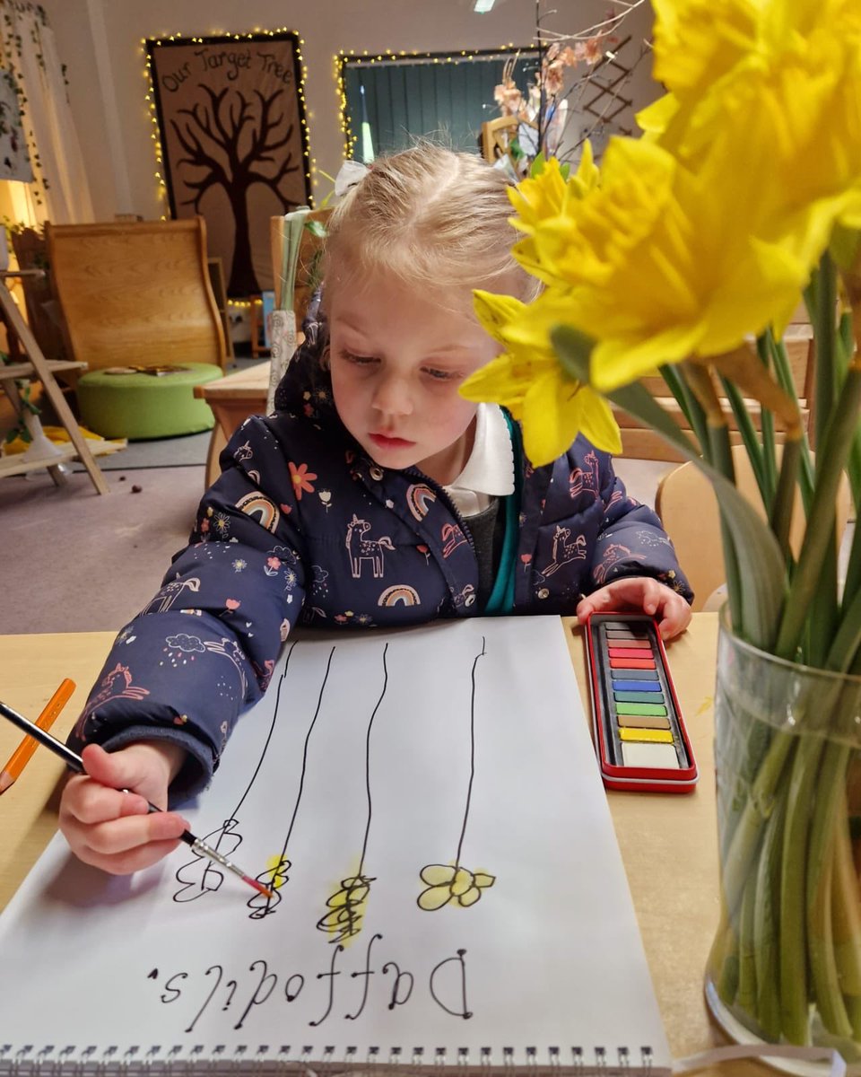 ALCroseheyworth's tweet photo. Spring has sprung and our little Nursery superstars have been busy painting beautiful daffodils @ALC3to16 https://t.co/l8HJy4CkEc