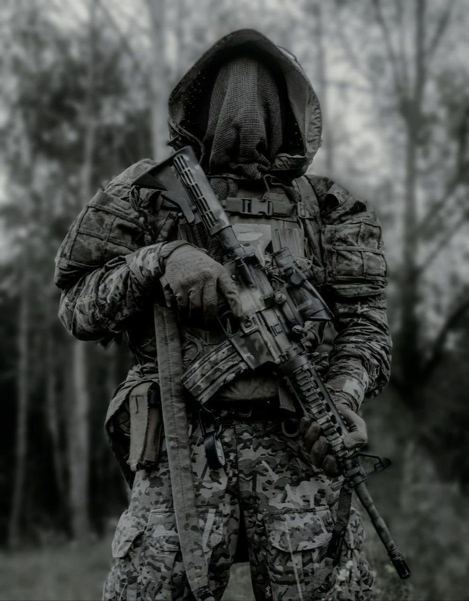 banderafella's tweet image. 🌚#Robotine

🇺🇦It was quite the show. The enemy tried their usual meat grinder tactic, moving in small groups, barely managing to disembark their troops before our FPV drones turned their vehicles into fireballs. Nothing&apos;s changed much; the invaders keep dropping like flies…