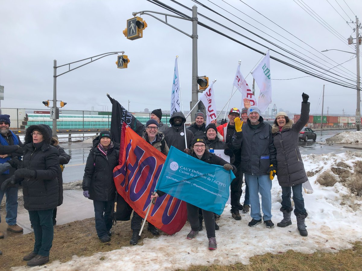 ULFAssociation's tweet photo. ULFA stands in solidarity with @MSVUFA in their third week of strike action. ULFA Job Action Committee Chair, Aaron Taylor is shown with MSVUFA Members at their flying picket support rally in Halifax on February 23.
#supportMSVUFA https://t.co/Igujdasdjt