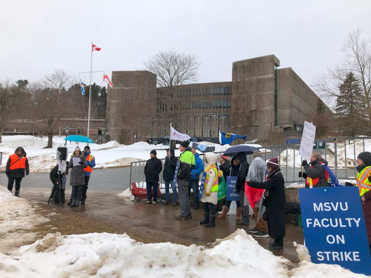 ULFA stands in solidarity with @MSVUFA in their third week of strike action. ULFA Job Action Committee Chair, Aaron Taylor is shown with MSVUFA Members at their flying picket support rally in Halifax on February 23. #supportMSVUFA