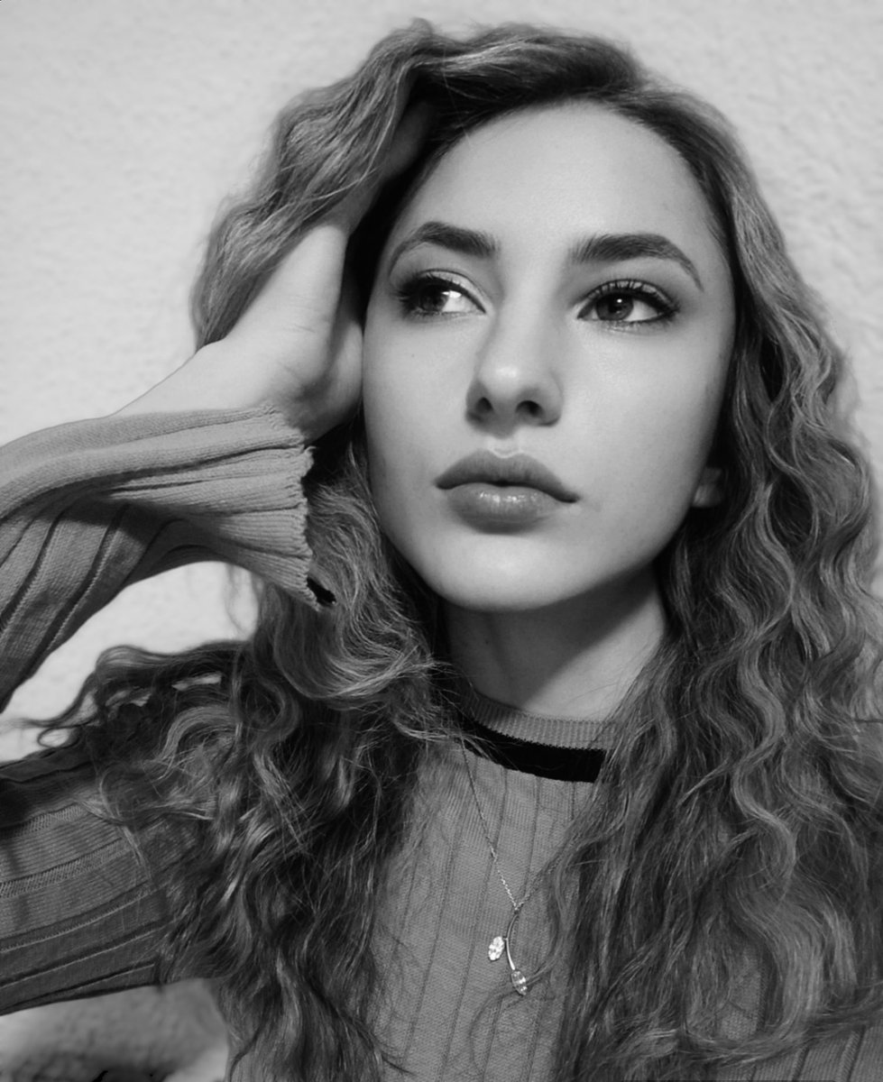 onlyfans.com/yanaalovee