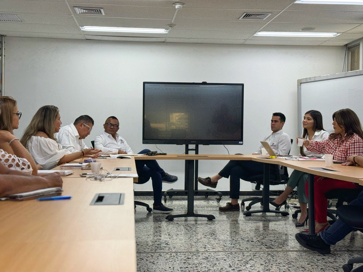 Contraloría General de Santiago de Cali tweet media