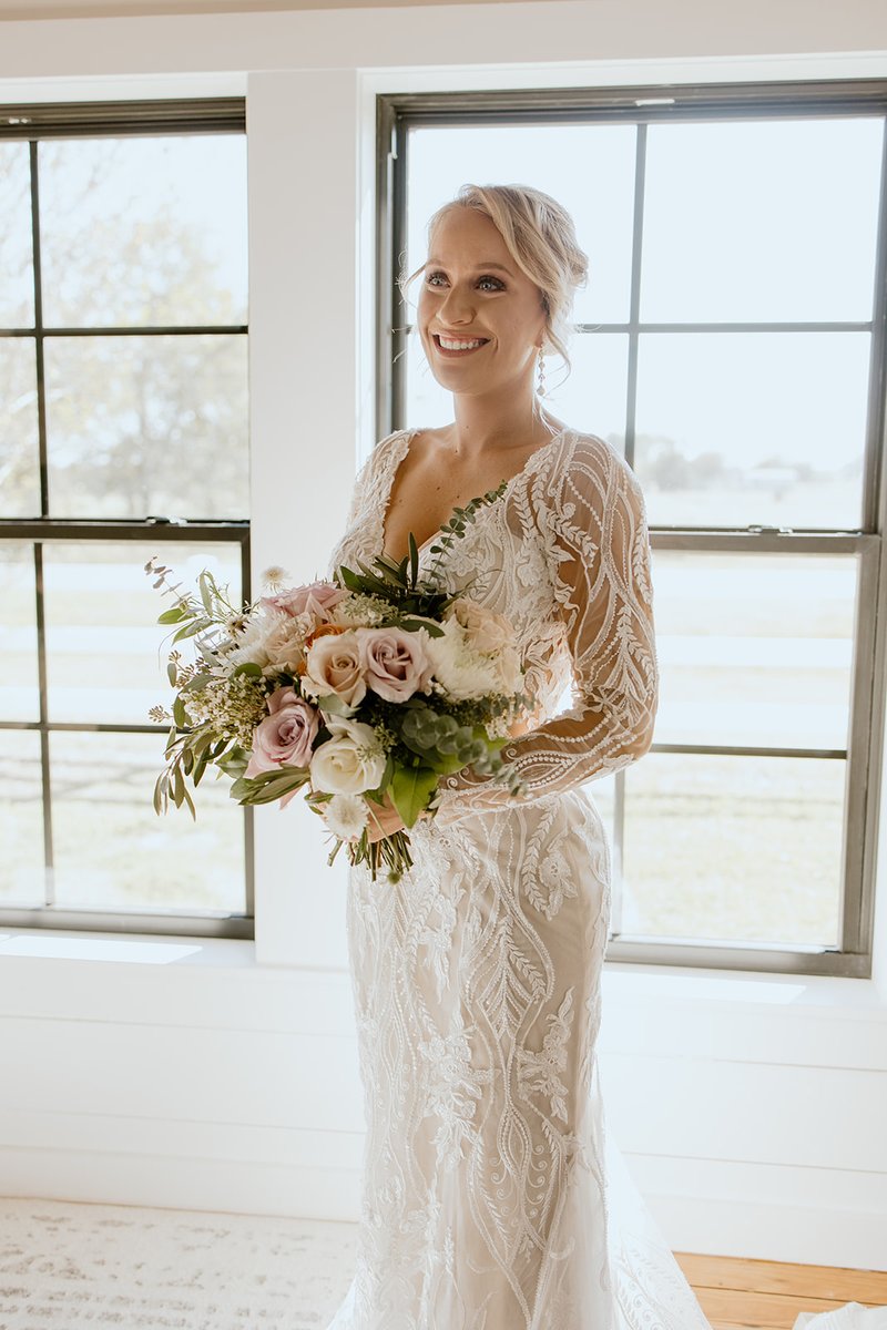 Lily_in_June's tweet photo. π Bouquet Beauty: More Than Just Flowers
πΉ Every petal, every ribbon in our bouquets tells your unique love story.
Bride: @rosie_11
Venue/Bar: @svetlikfarmvenue
Photography/Videography: @limitless_photography12
#LilyInJune #BridalBlooms https://t.co/QdK5PF3bLj