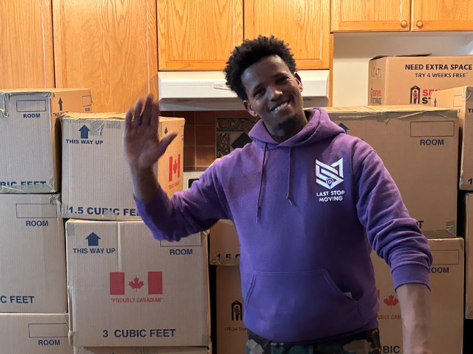 laststopmoving's tweet photo. 👋 When you love your job so much, even the furniture gets a friendly wave! Mover on a mission with a smile as wide as a sofa. Who knew moving could be this much fun? 😄

#LastStopMoving #EdmontonAlberta #moving #relocationservices #movingcompany #moveday https://t.co/bo3wnv64mA