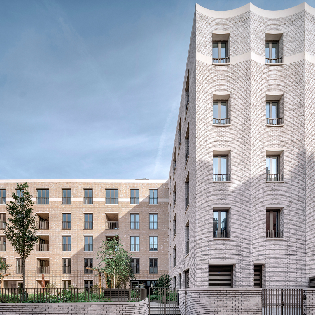 GoodfellowComms's tweet image. Our clients @BellPhillipsArc and @emrysarchitects are featured in the February 2024 Issue of @ArchitectsJrnal #Specification magazine: Façades &amp;amp; Cladding! 

Head over to the @ArchitectsJrnal to see the full case studies!