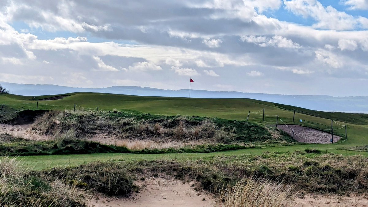 Perfect winter golf @RLGCHoylake 👊