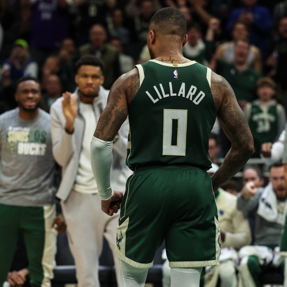 brasilcoast2's tweet photo. 📊 Harden, PG e Lue, TODOS falaram que a DEFESA ZONA do Bucks foi a armadilha que tirou o time dos trilhos.

Mas VOCÊ por acaso sabe o que é uma defesa zona? 

Nessa thread eu vou te explicar essa estratégia defensiva no basquete, e como ela foi aplicada pelo Bucks de Doc Rivers! https://t.co/LXCDy1ShqR