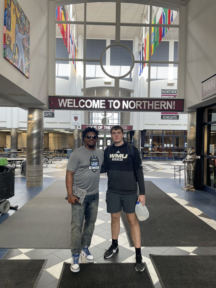 LEADPrepAcad's tweet image. Thank you @FootballWLN for meeting with us yesterday! Some big time ‘24 prospects at WLN! #ThePROG24M