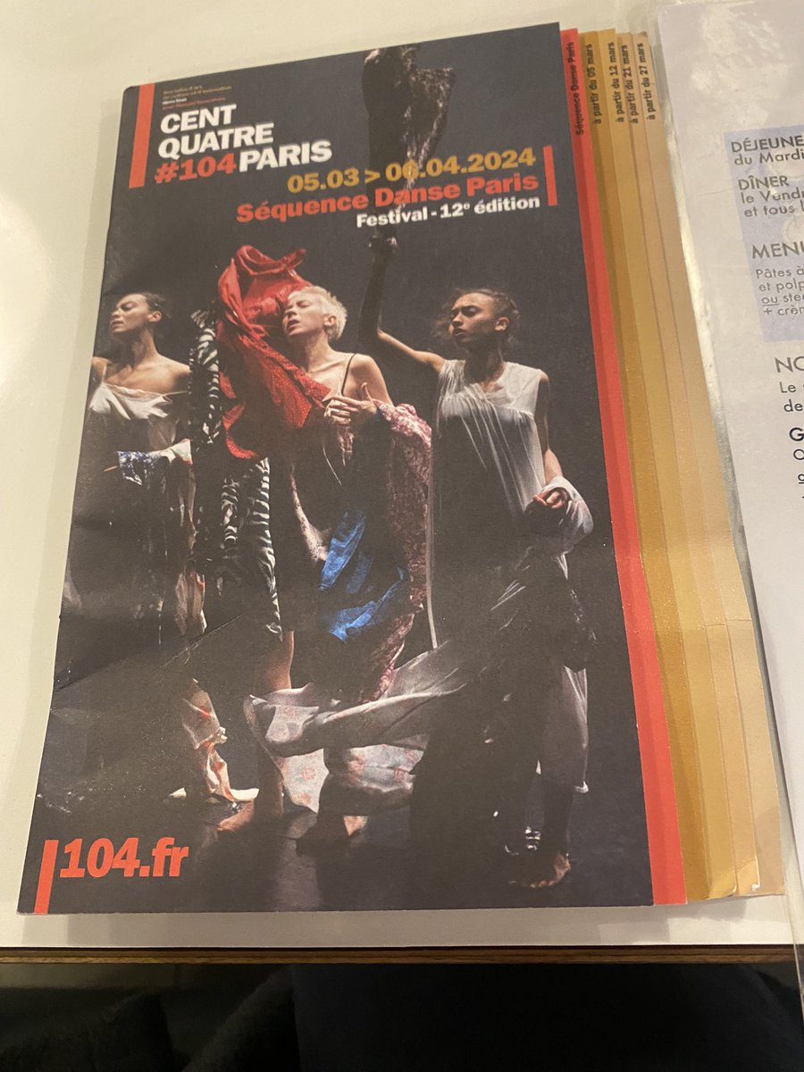 bonuscr's tweet photo. Amis franciliens n’oubliez pas ce festival de danse exceptionnel. Ce soir le spectacle inaugural de la Compagnie du grand Monsieur Sciarroni fut exceptionnel de générosité, simplicité, rigueur et bonne humeur. #Le104 #Paris19 https://t.co/HdgeyfFSgX