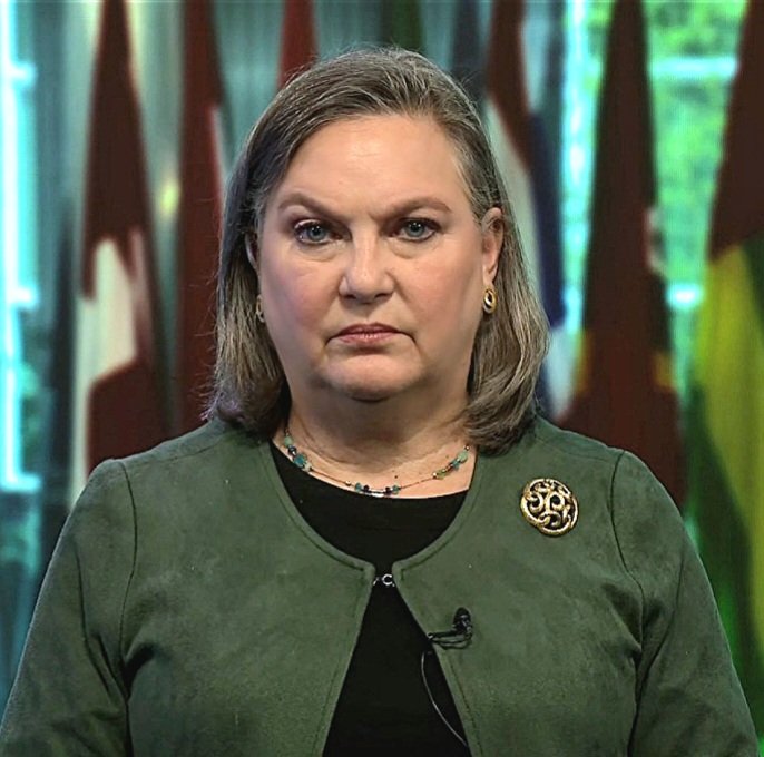 f_asselineau's tweet image. 🇺🇸 𝗠𝗬𝗦𝗧𝗘̀𝗥𝗘 𝗔̀ 𝗪𝗔𝗦𝗛𝗜𝗡𝗚𝗧𝗢𝗡
⚠️ 𝗩𝗜𝗖𝗧𝗢𝗥𝗜𝗔 𝗡𝗨𝗟𝗔𝗡𝗗 𝗔-𝗧-𝗘𝗟𝗟𝗘 𝗘́𝗧𝗘́ 𝗟𝗜𝗠𝗢𝗚𝗘́𝗘 𝗘𝗧 𝗣𝗢𝗨𝗥𝗤𝗨𝗢𝗜 ?
À la surprise générale, on apprend que Victoria Nuland, Sous-Secrétaire d’État🇺🇸 pour les Affaires politiques, va quitter ses fonctions,…