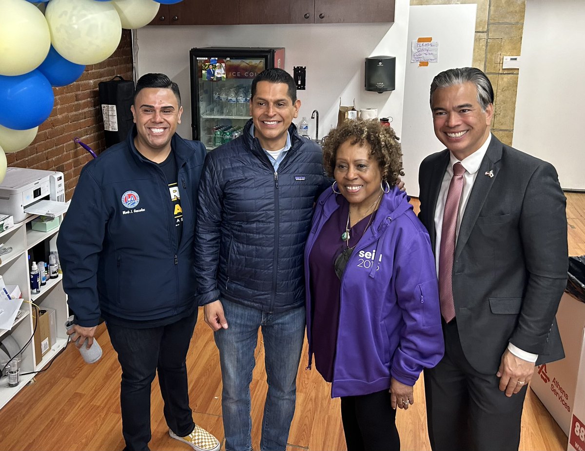 Miguel Santiago tweet media