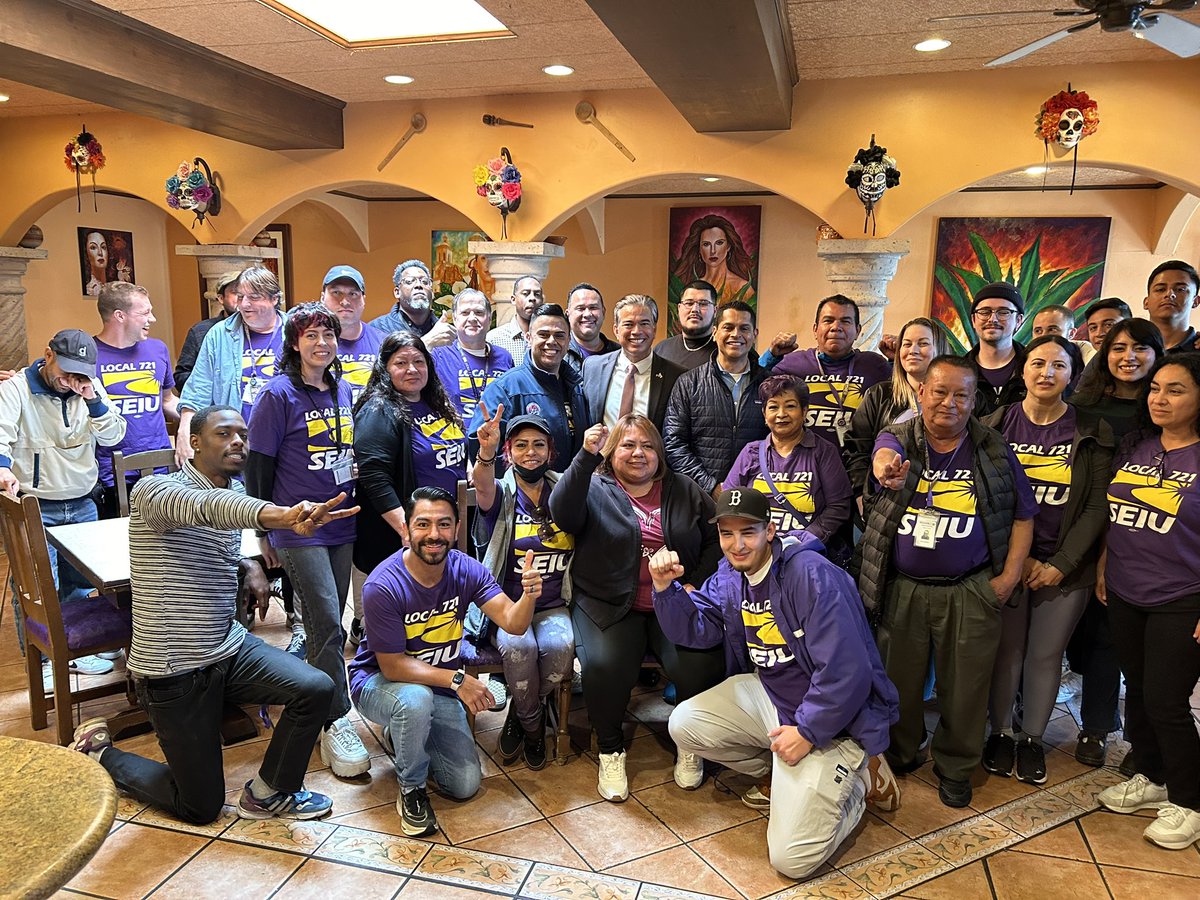 Miguel Santiago tweet media